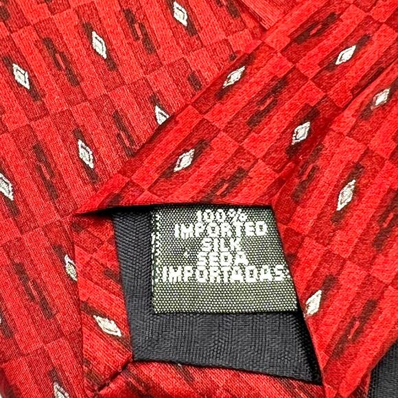 100% Silk Gianfranco Ruffini Red Geometric Pattern Tie Made in Italy - Picture 4 of 6